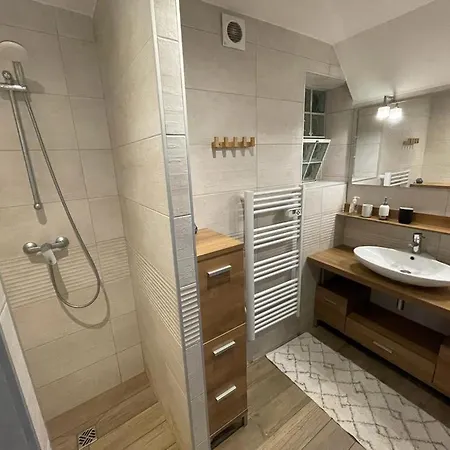 Hameau Provencal - T2 Neuf Tres Calme A Pied Prestation +++
